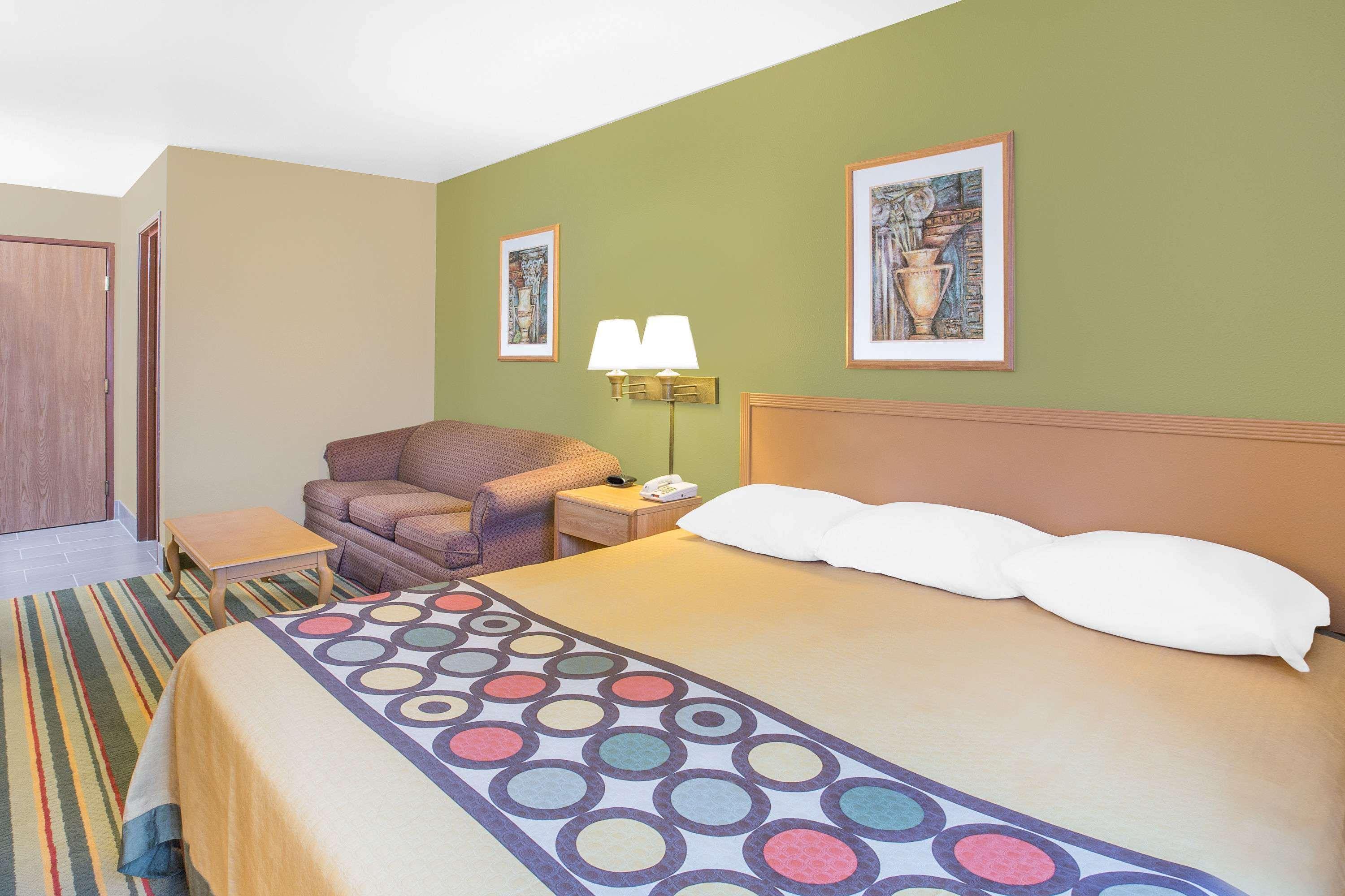 Super 8 By Wyndham East Moline Ξενοδοχείο Εξωτερικό φωτογραφία