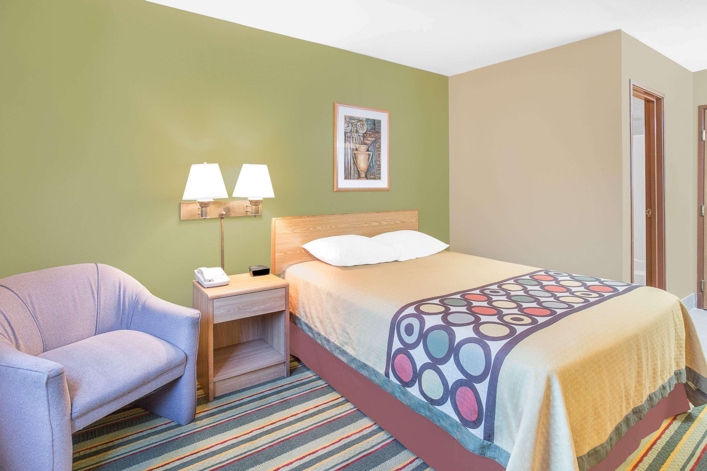 Super 8 By Wyndham East Moline Ξενοδοχείο Εξωτερικό φωτογραφία