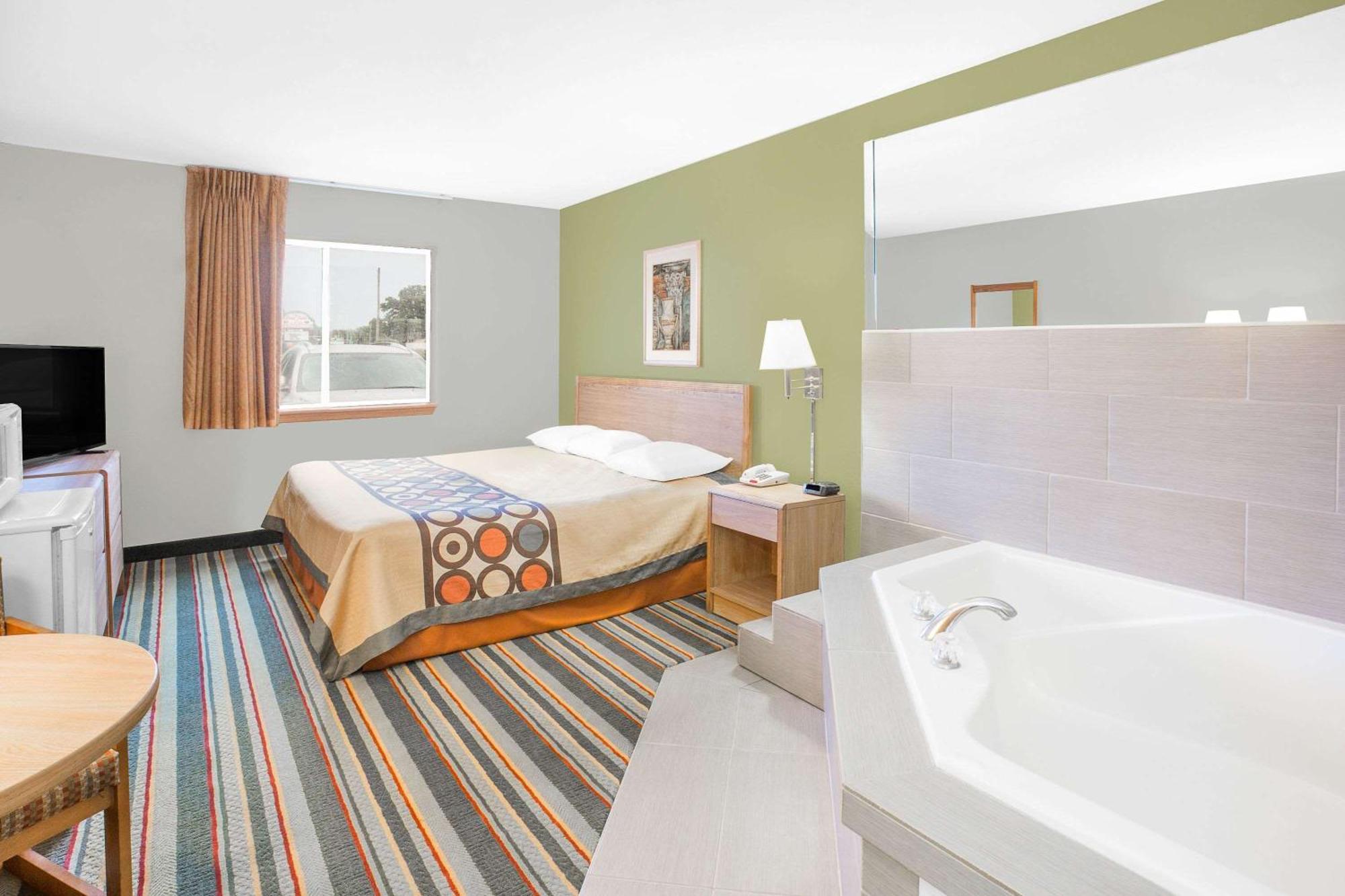 Super 8 By Wyndham East Moline Ξενοδοχείο Εξωτερικό φωτογραφία